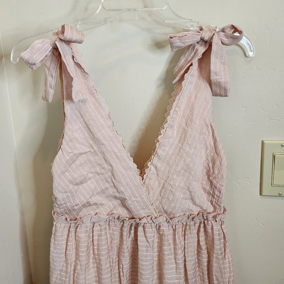 Lulu's blush pink tie strap tiered babydoll dress, small, NWT - Picture 5 of 10